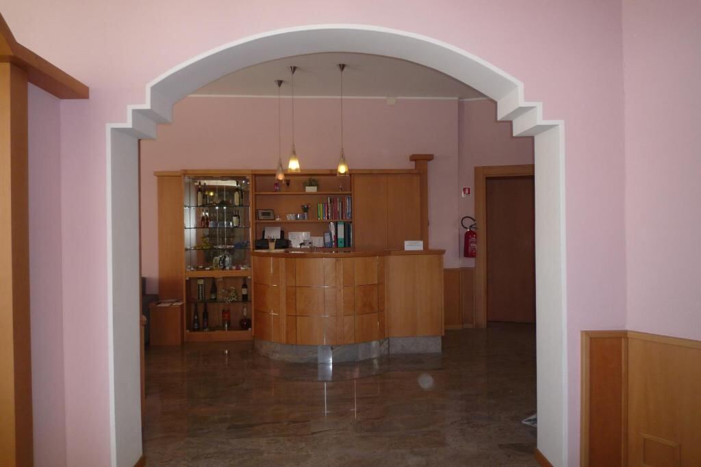 Piccolo Fiore, Avio